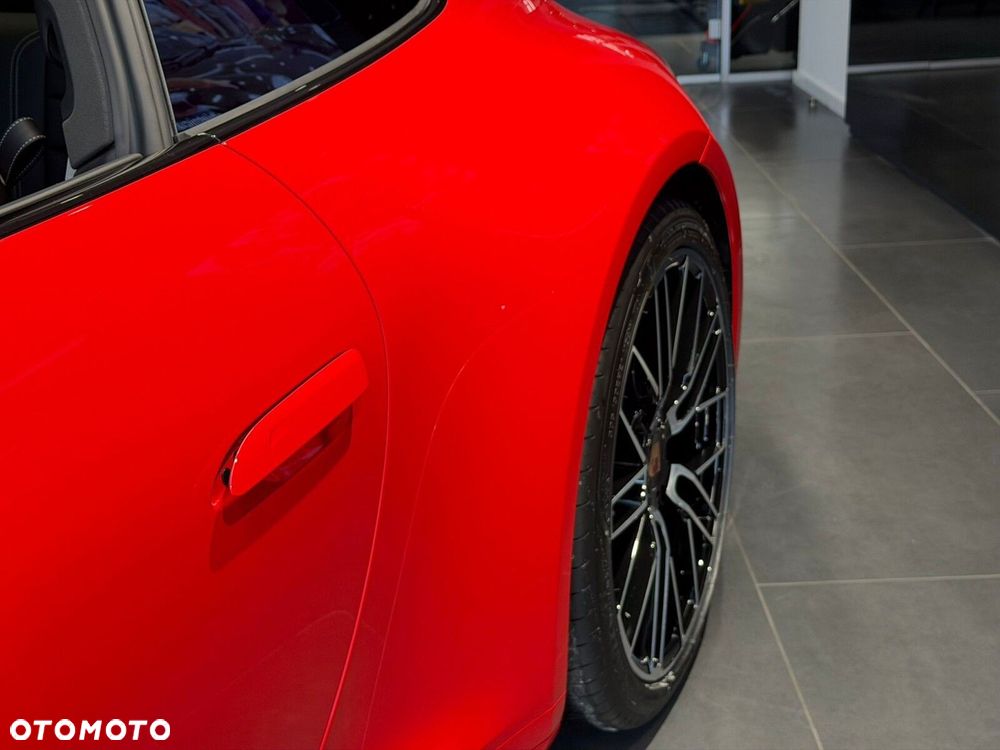 Porsche 911 Carrera - 13