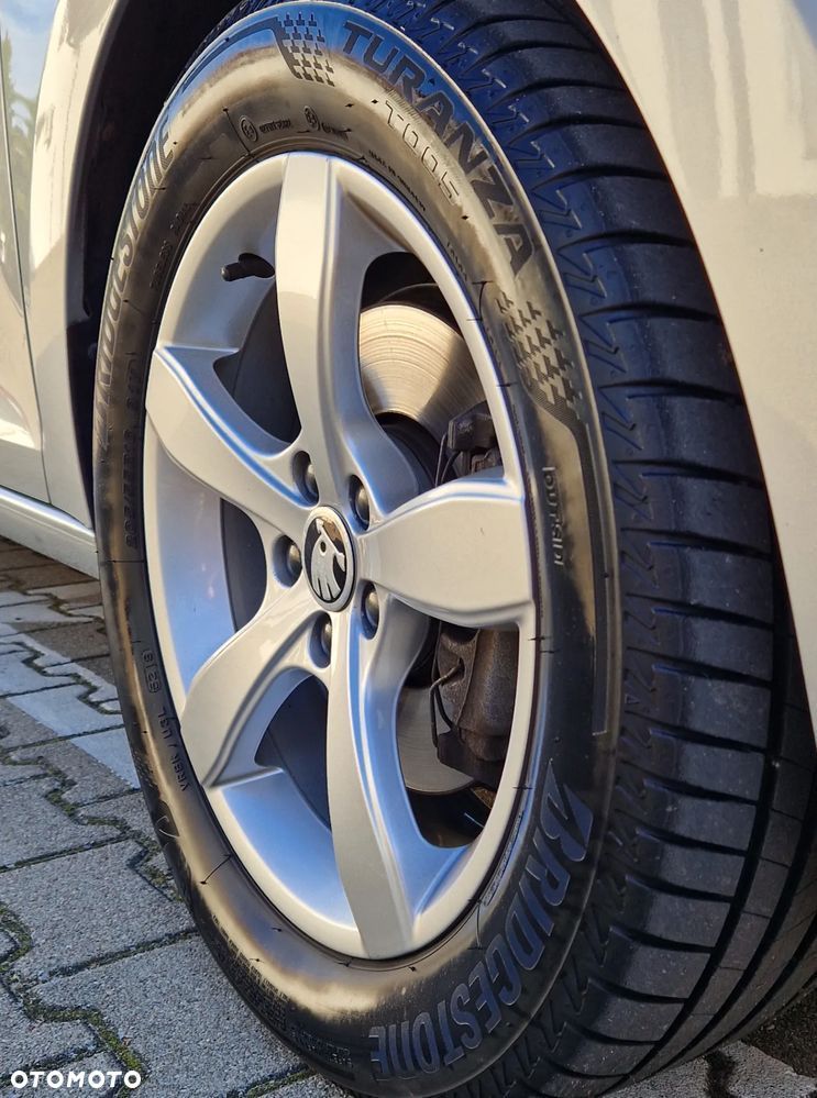Skoda RAPID 1.6 TDI DPF Active - 39
