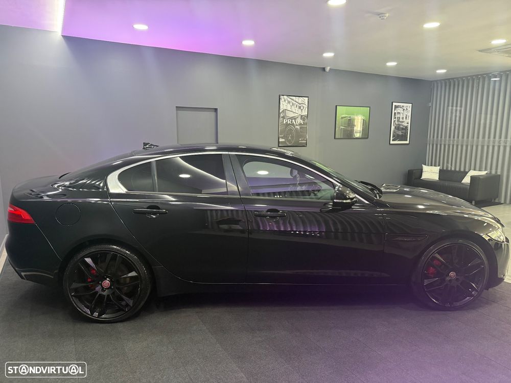 Jaguar XE 2.0 D Portfolio Aut. - 10