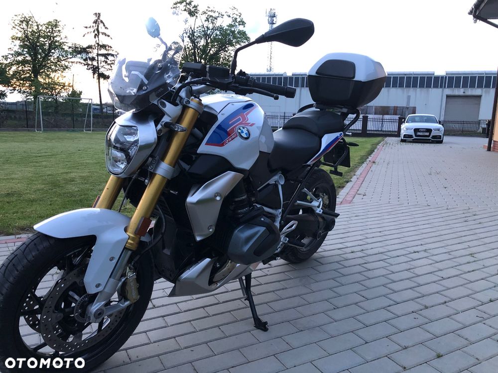 BMW R - 8
