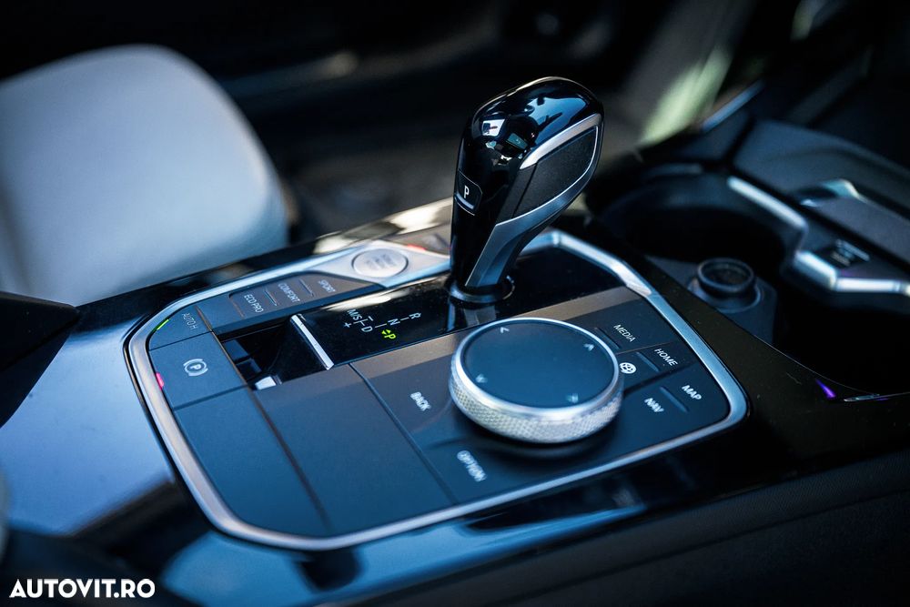 BMW Seria 2 218i Aut. M Sport - 13