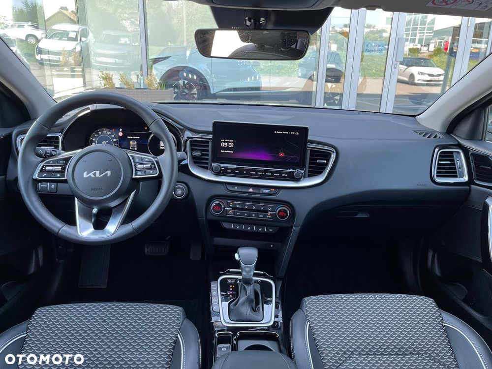 Kia XCeed 1.6 T-GDI Business Line DCT - 12