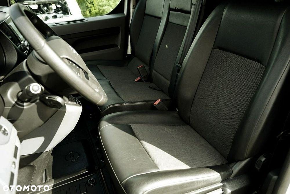 Opel Vivaro - 17