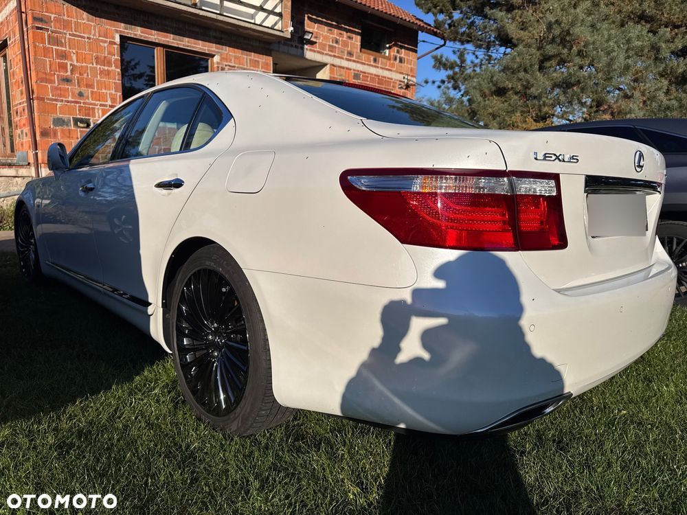 Lexus LS 460 Elite - 40