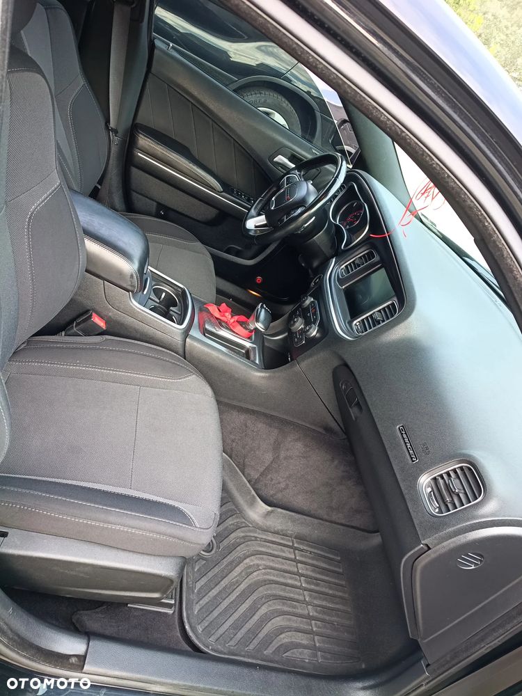 Dodge Charger 5.7 V8 RT - 9