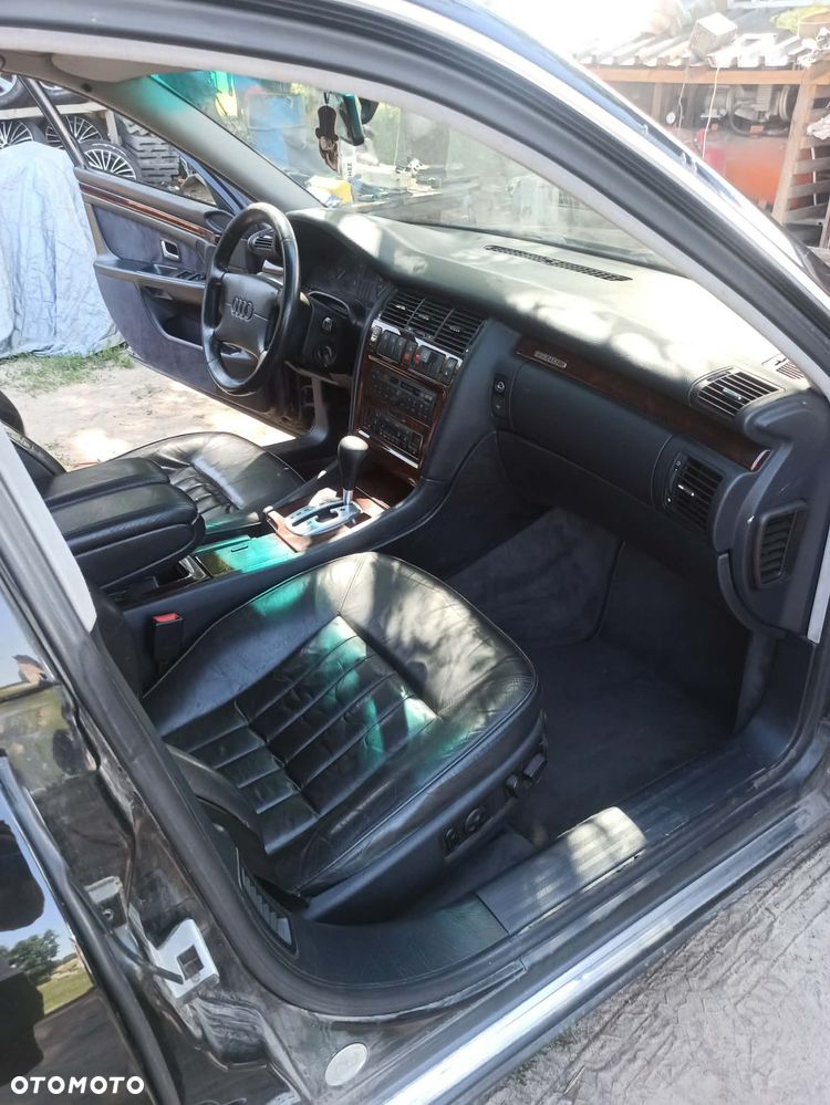 Audi A8 - 12