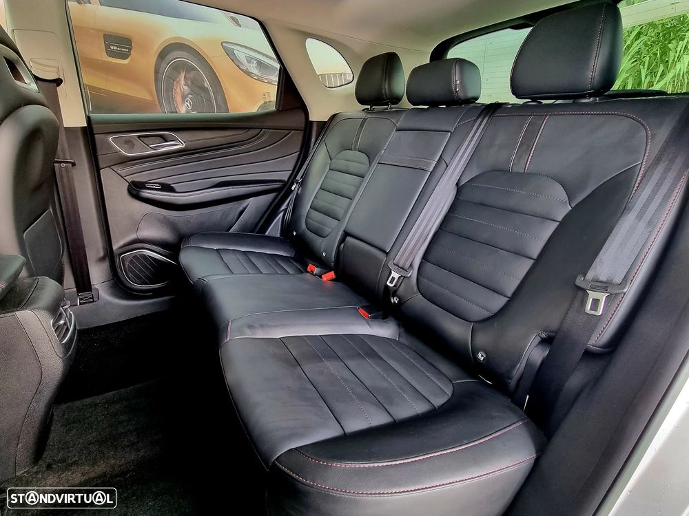 MG EHS PHEV Luxury - 12