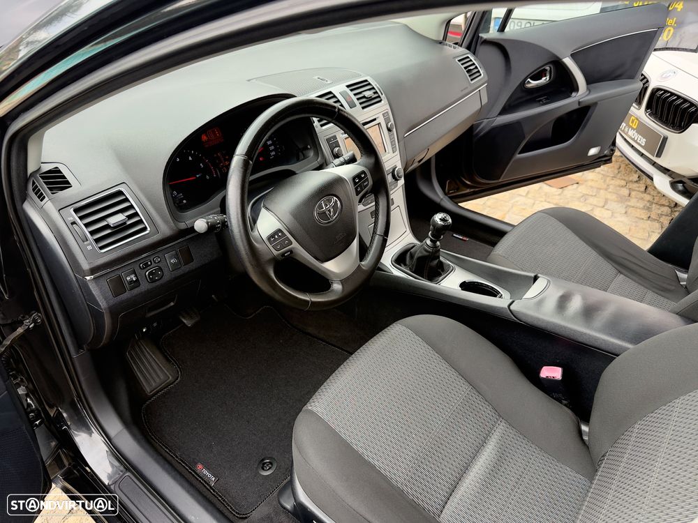 Toyota Avensis SW 2.0 D-4D Exclusive +Navi - 8