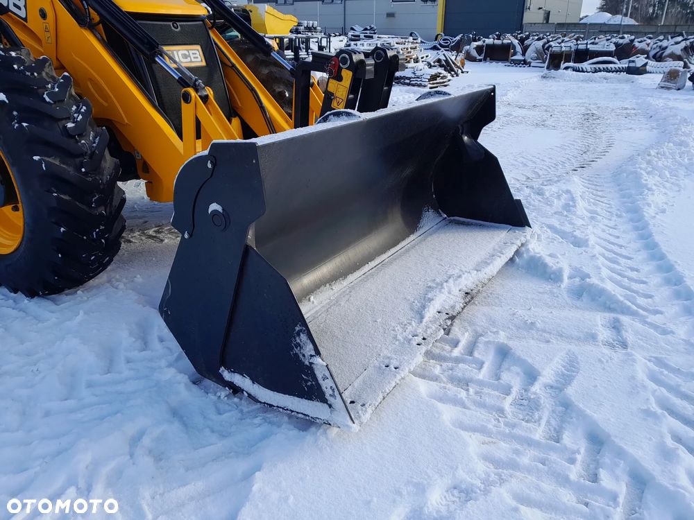 JCB JCB 4CX AEC  2022r - 11