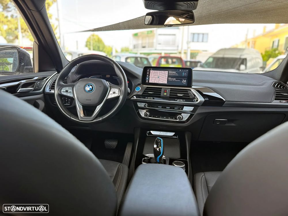 BMW iX3 Inspiring - 29