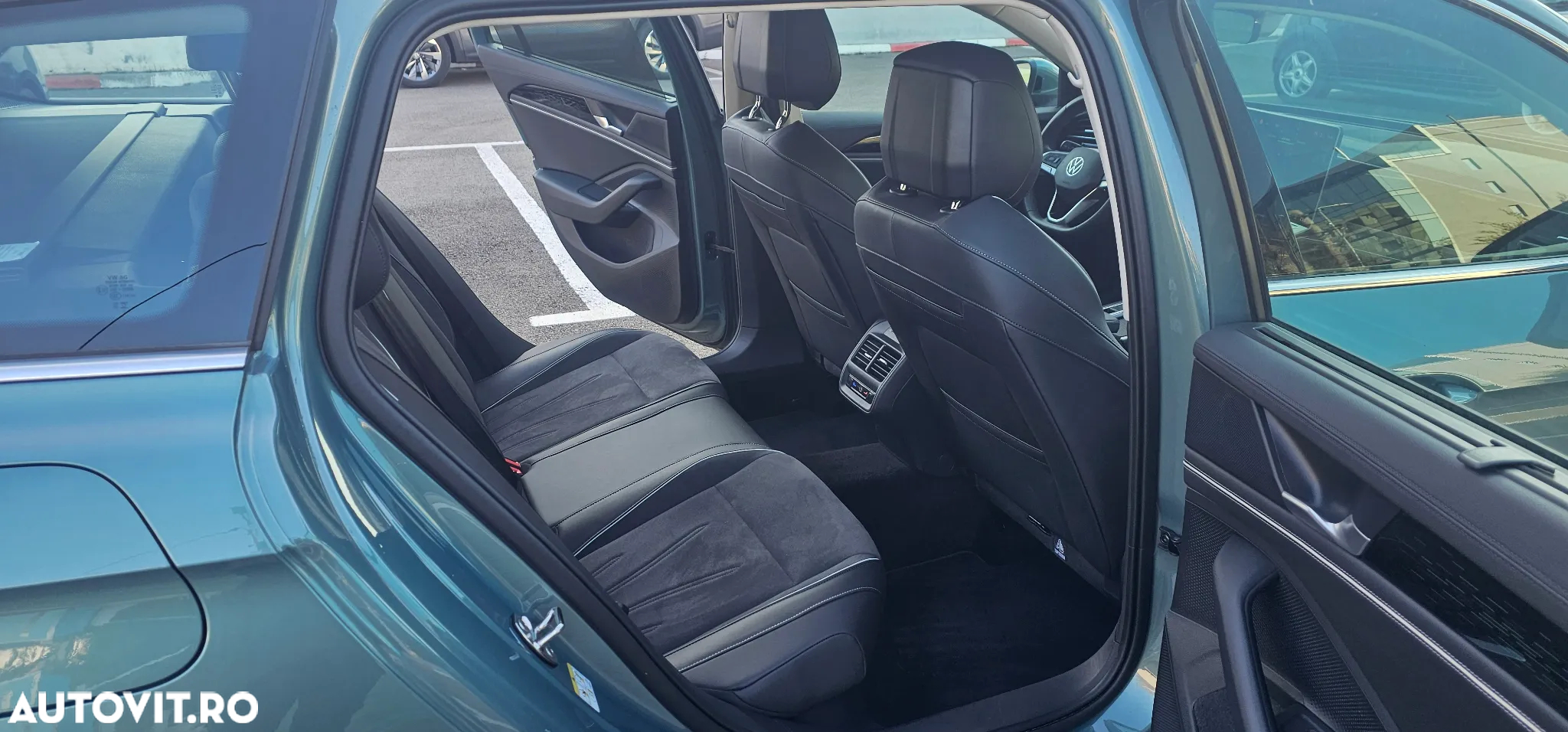 Volkswagen Passat Variant 1.5 eTSI DSG MHEV Business - 17