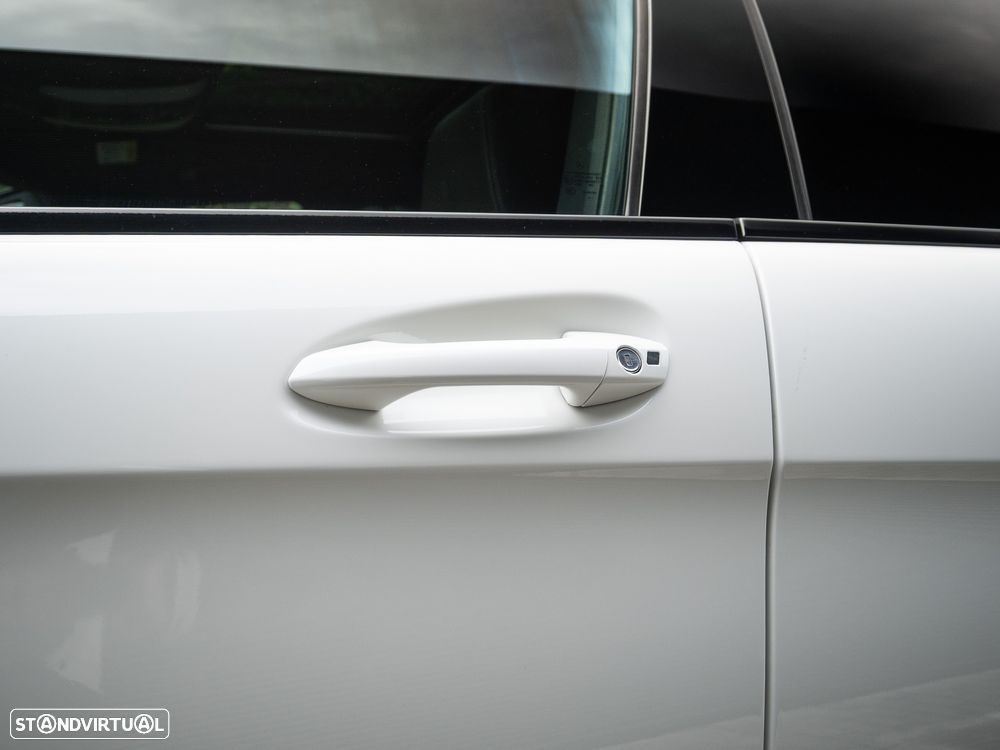 Mercedes-Benz CLS 63 AMG S Shooting Brake 4-Matic - 9