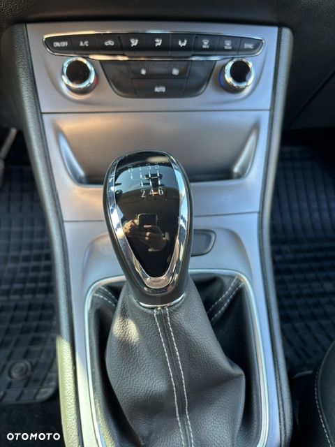 Opel Astra - 16