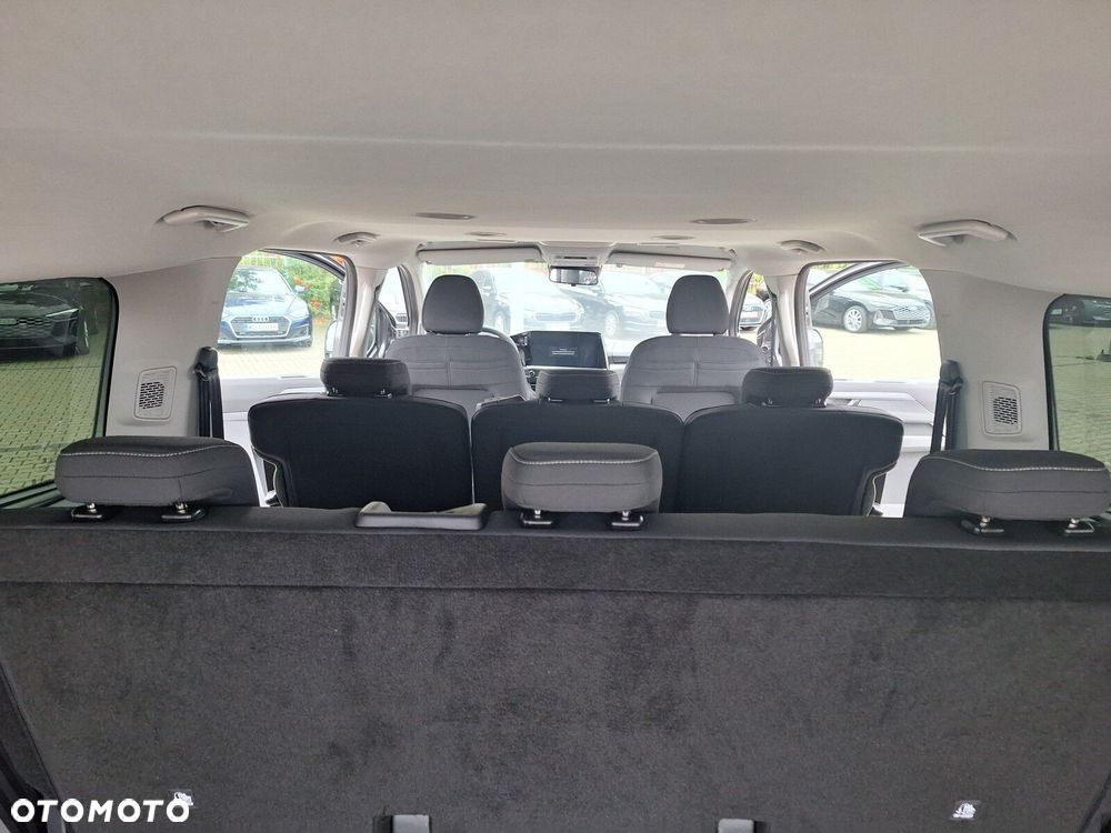 Volkswagen Caravelle - 21
