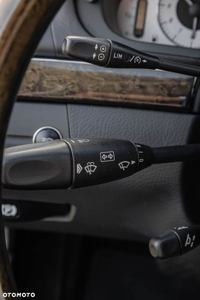 Mercedes-Benz Klasa E 500 4-Matic T Avantgarde - 21