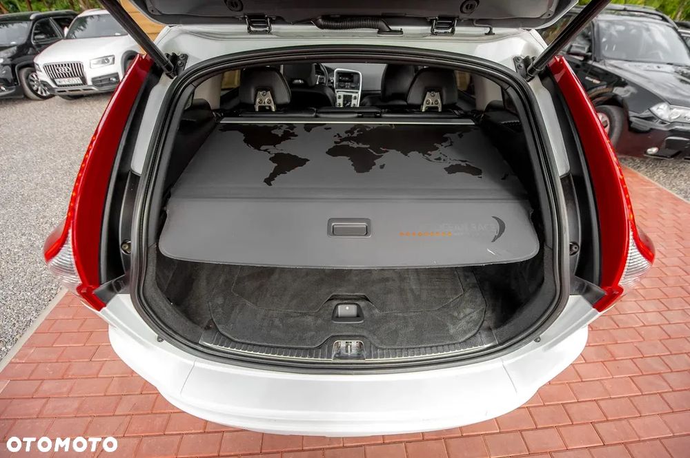 Volvo XC 60 D5 AWD Geartronic Ocean Race - 38