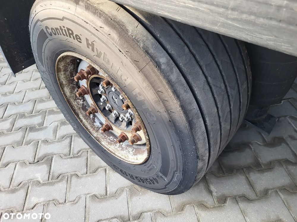 Schmitz Cargobull Joloda; podnoszony dach; koła 435/50R19.5 - 5