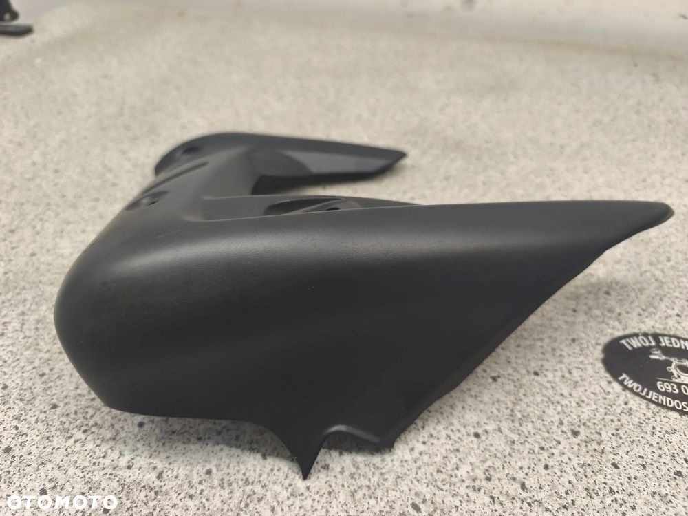 Owiewka, osłona chłodnicy, wypełnienie Triumph Street Triple 675 - 5