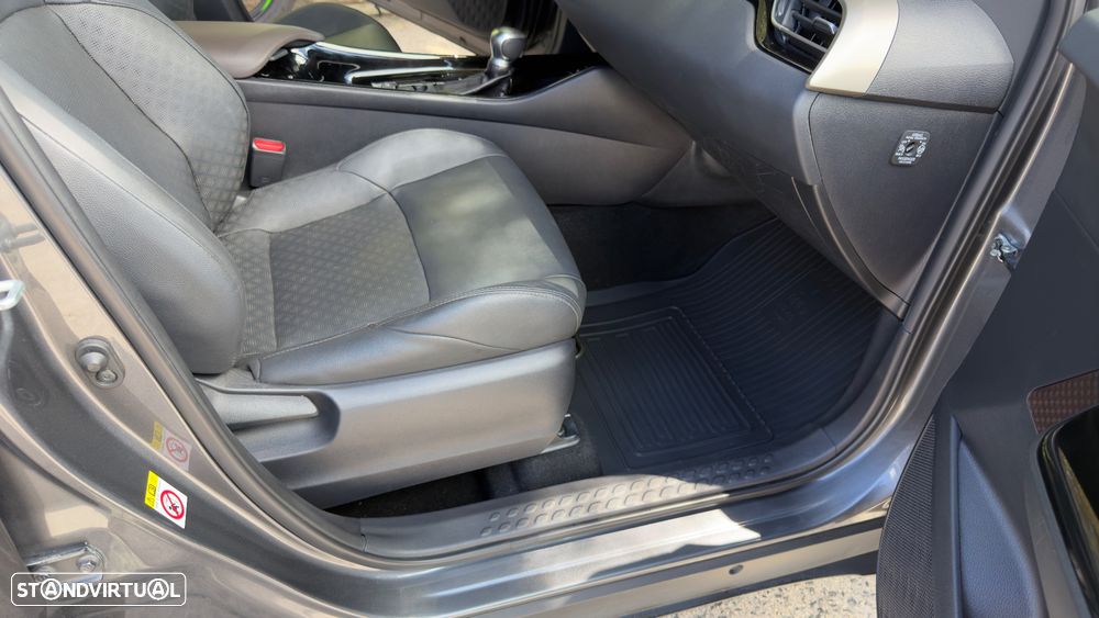 Toyota C-HR 1.8 HSD Lounge - 29
