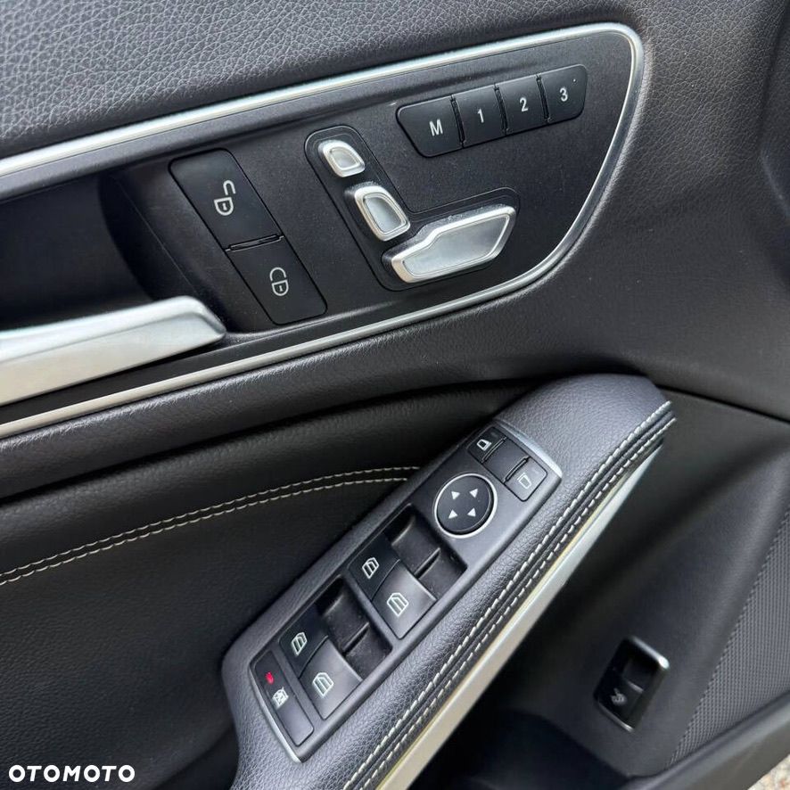Mercedes-Benz CLA 250 4-Matic AMG Line - 27