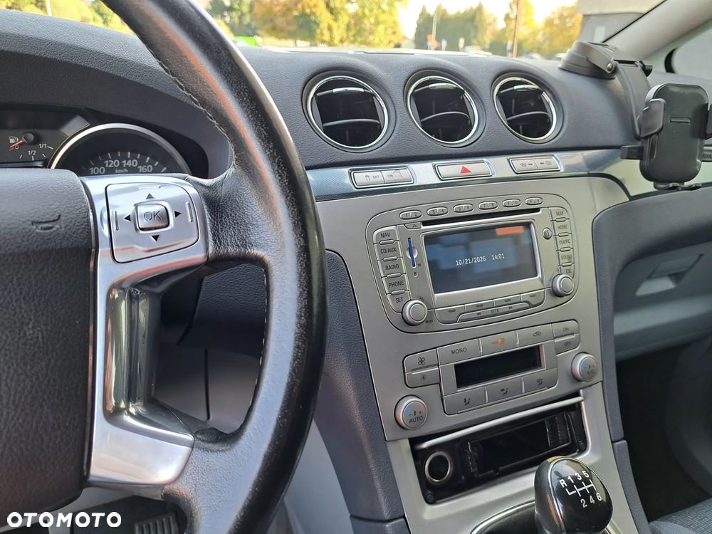 Ford S-Max - 10