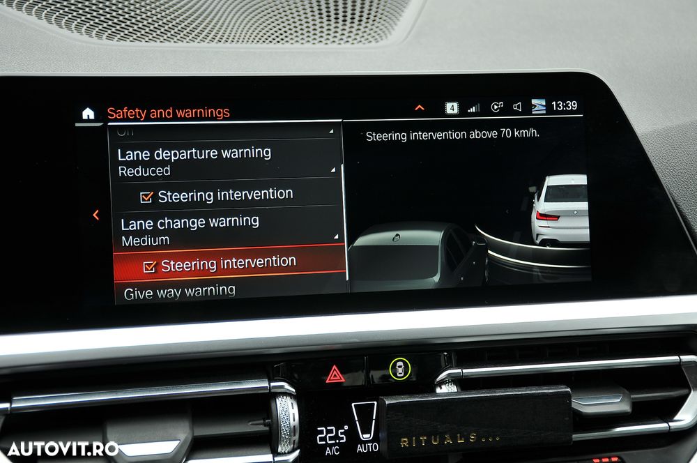 BMW Seria 3 330e Aut. M Sport - 24