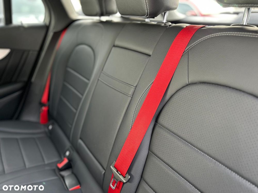 Mercedes-Benz GLC 220 d 4Matic 9G-TRONIC AMG Line - 15