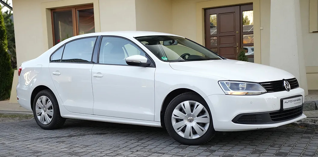 Volkswagen Jetta 1.2 TSI BMT Trendline - 10