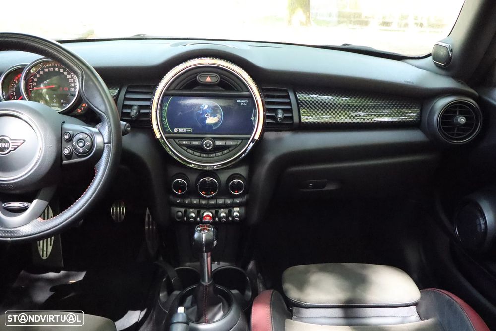 MINI Cabrio John Cooper Works - 28