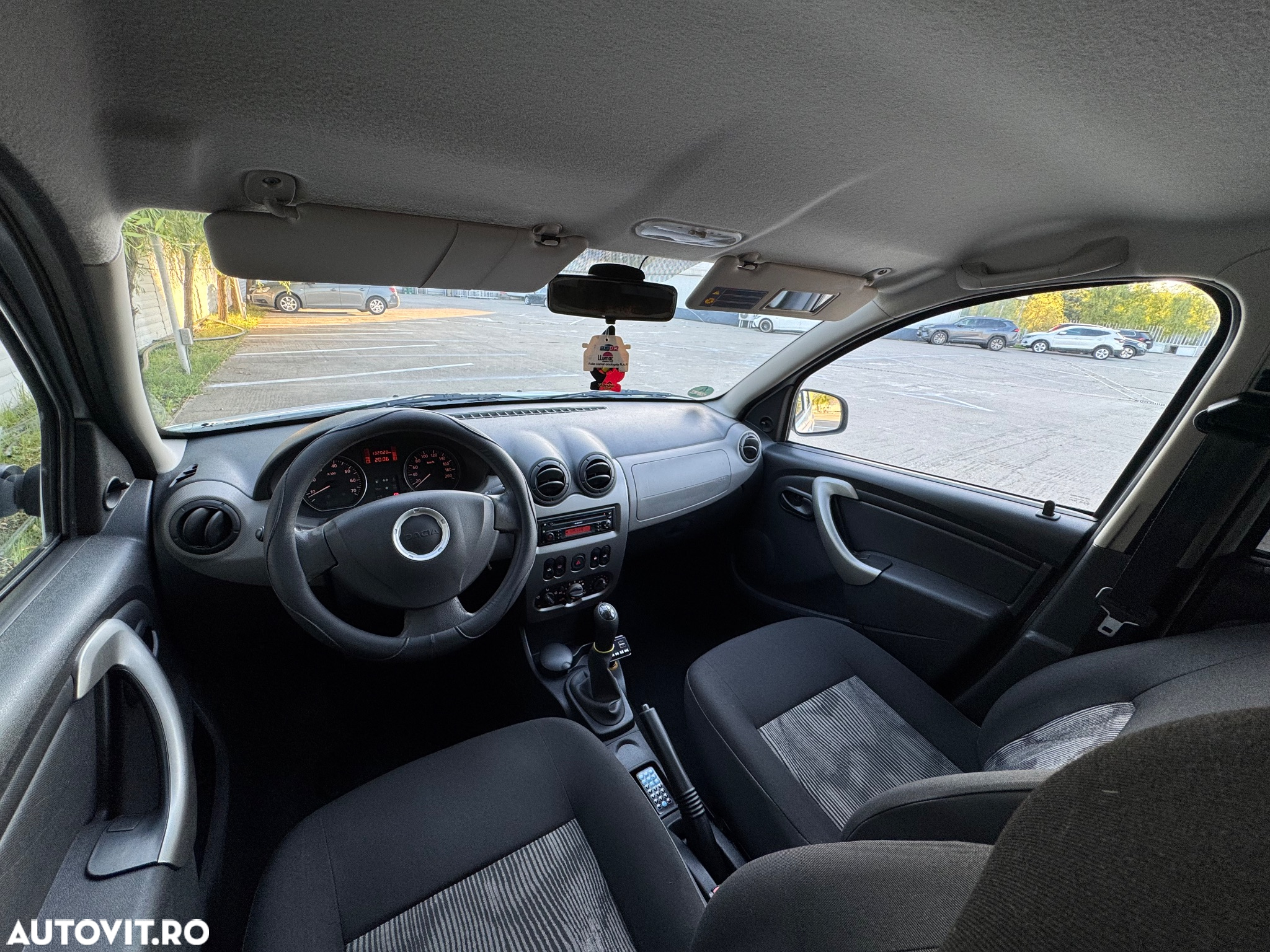 Dacia Sandero 1.2 16V 75 Celebration - 3