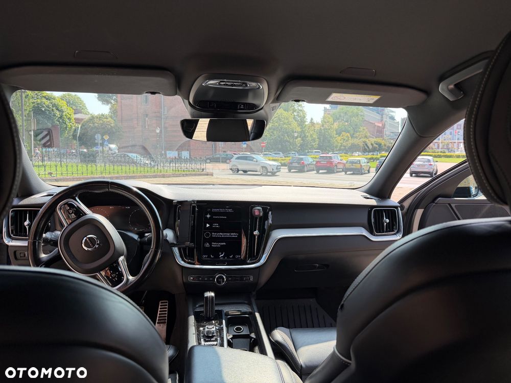 Volvo S60 B4 B R-Design - 14