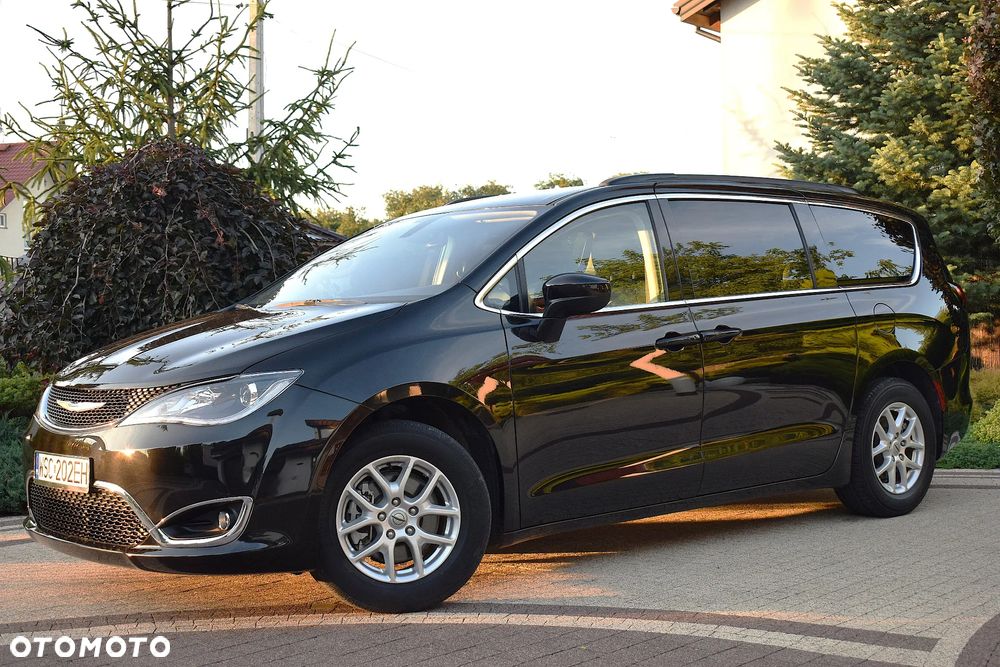 Chrysler Pacifica - 21