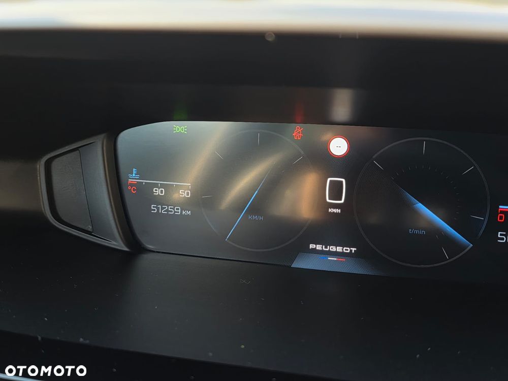 Peugeot 308 - 8