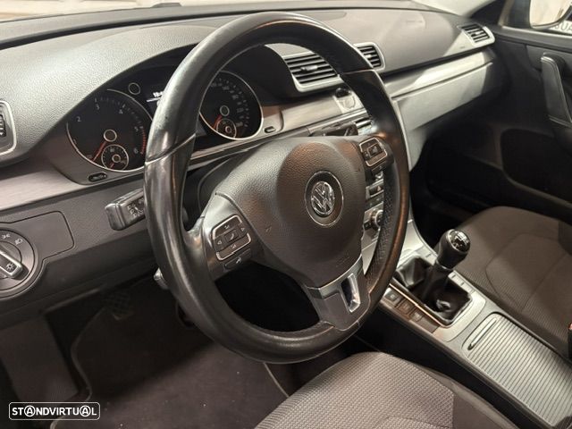VW Passat Variant - 9