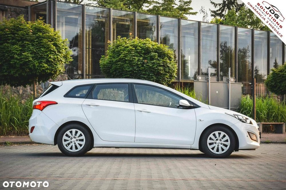 Hyundai i30 1.6 CRDi Classic + - 6