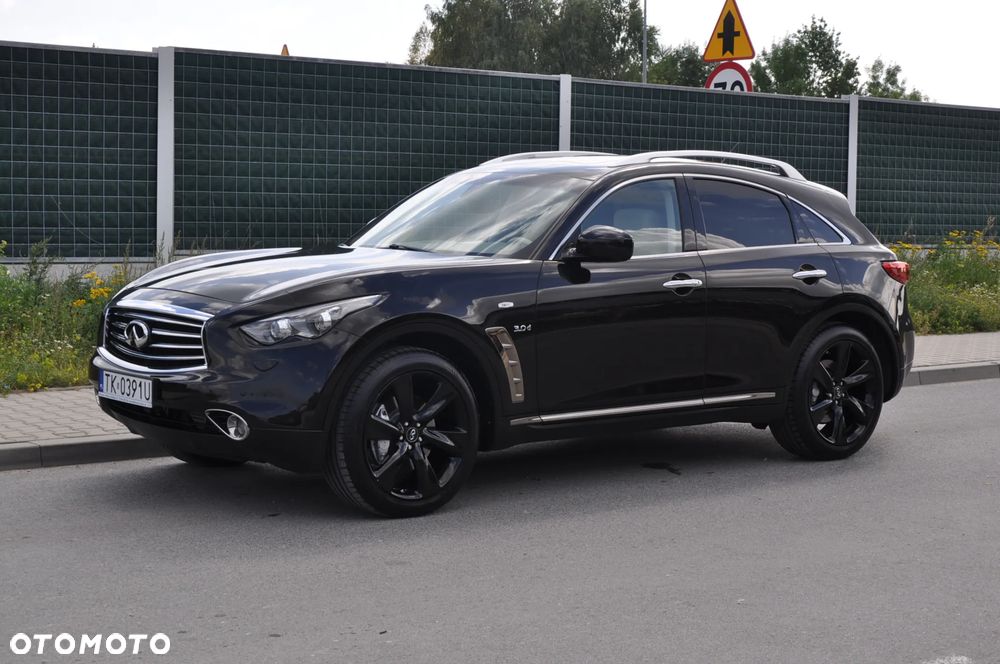 Infiniti QX70 - 21