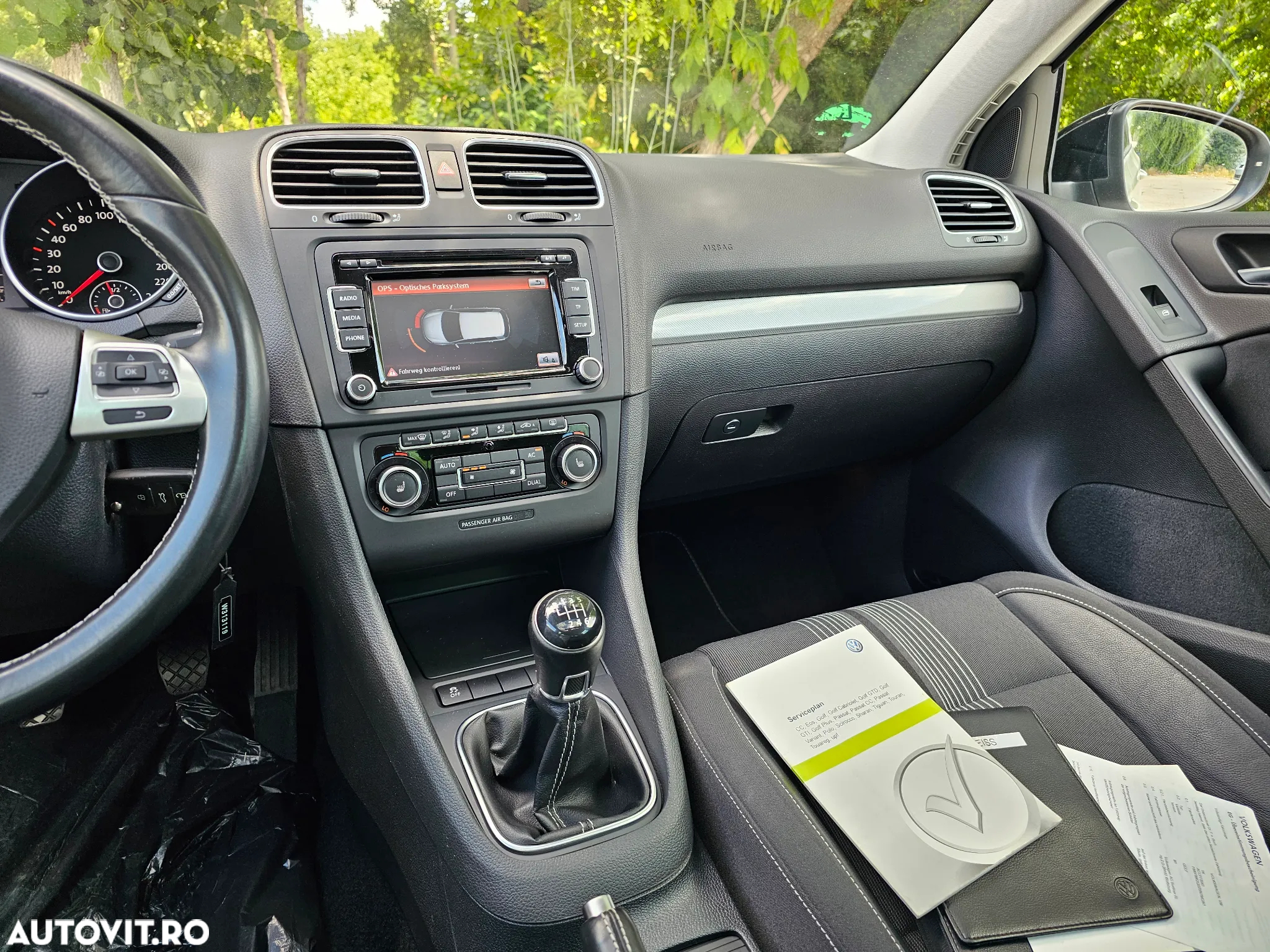 Volkswagen Golf - 8