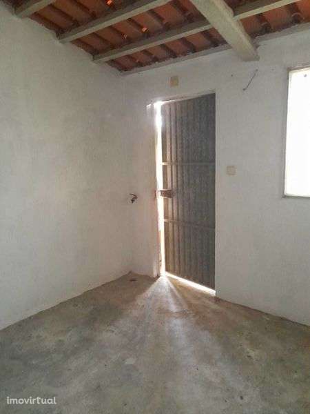 Espaço de Arrumos para Arrendar - Grande imagem: 4/4