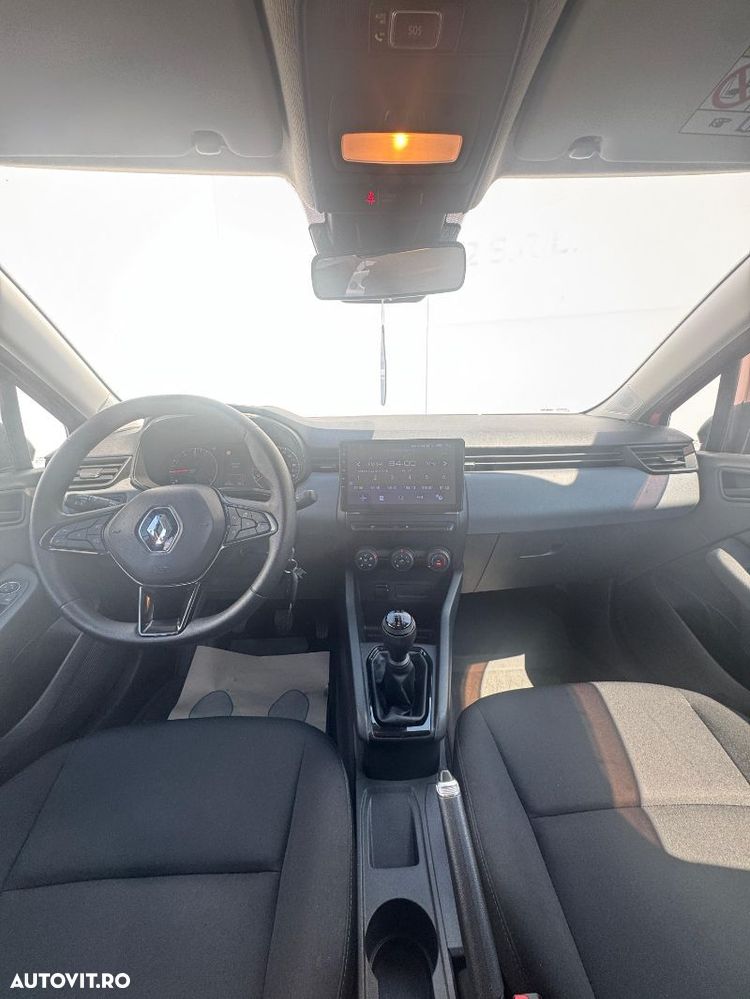 Renault Clio - 11