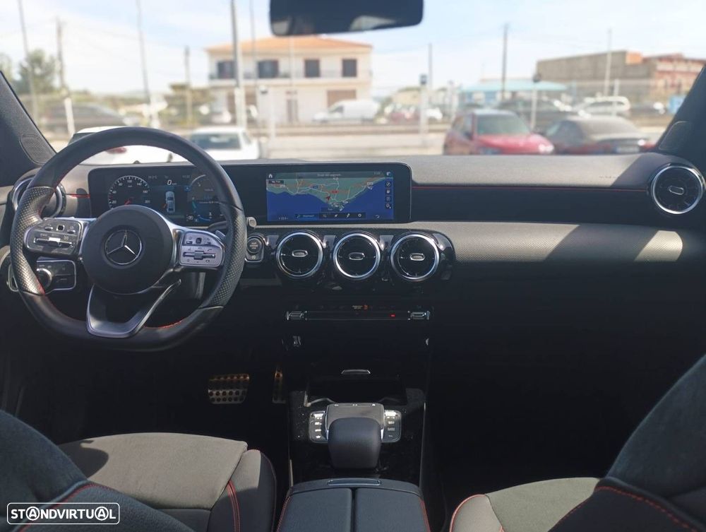 Mercedes-Benz A 200 Limousine AMG Line Aut. - 4