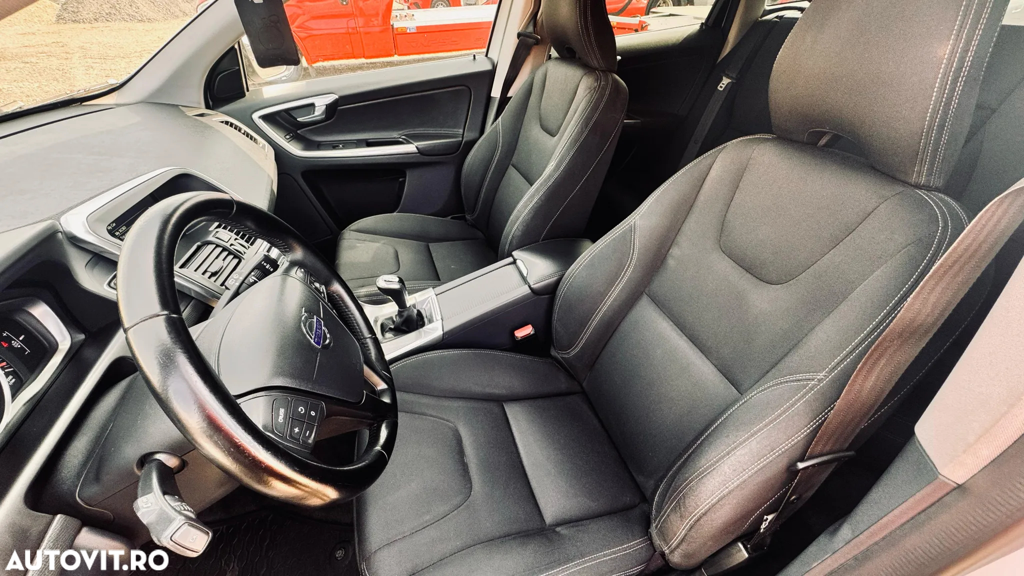 Volvo XC 60 D3 Start-Stop Summum - 9