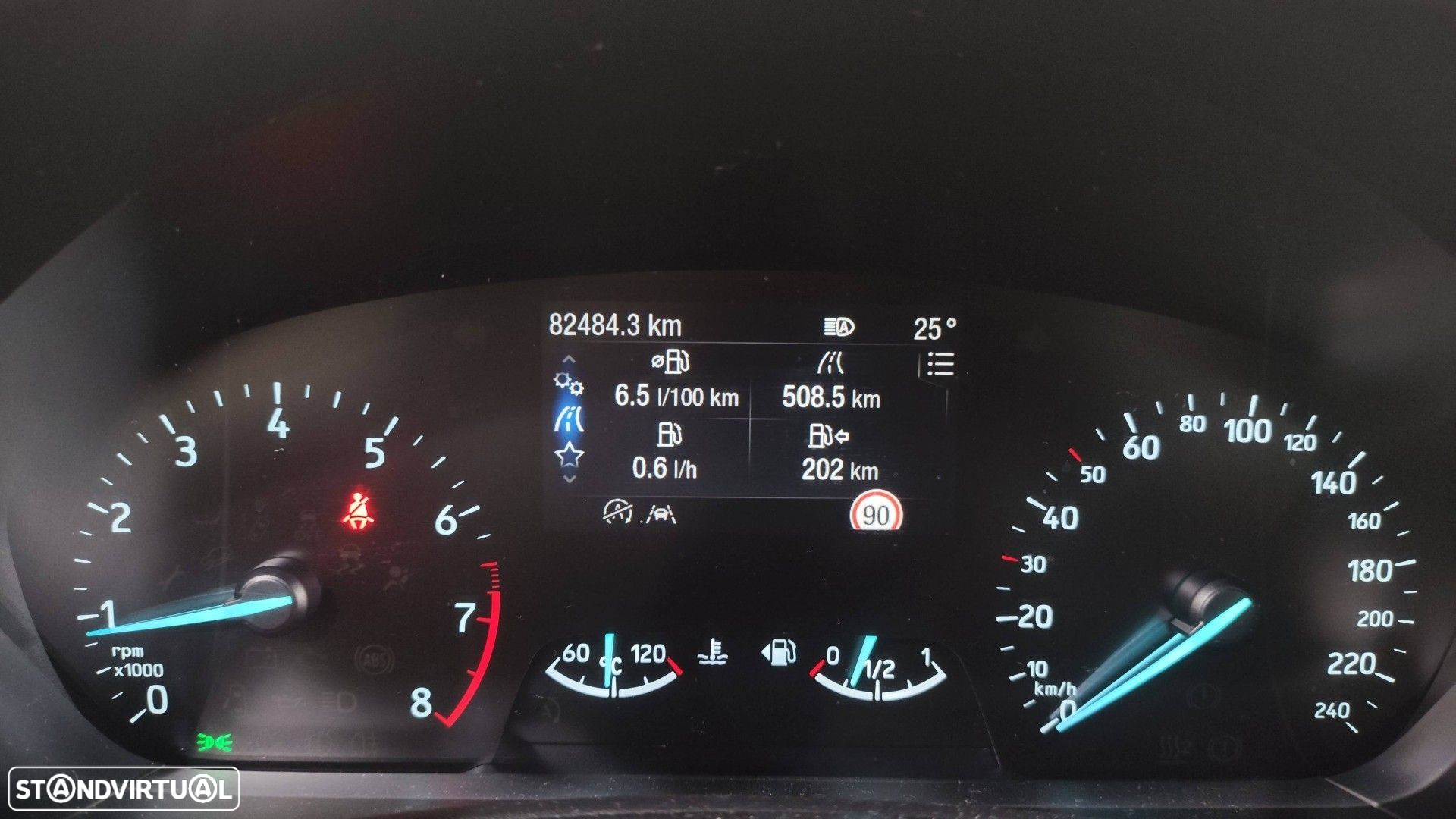 Ford Focus 1.0 EcoBoost MHEV ST-Line X - 18