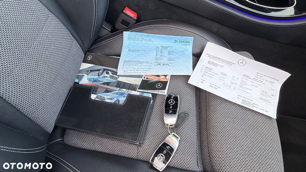 Mercedes-Benz Klasa E 220 d 9G-TRONIC - 36