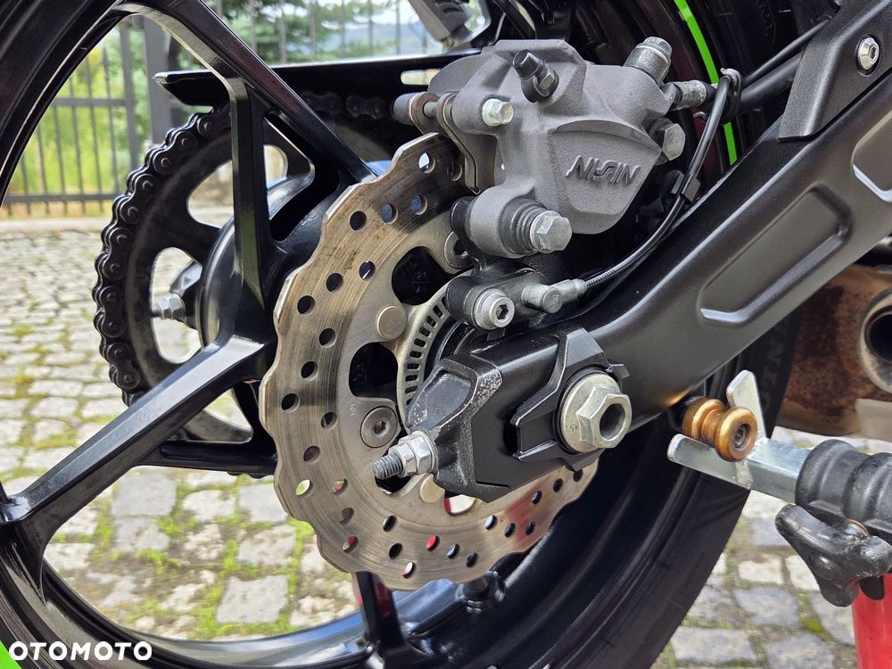 Kawasaki Ninja - 17