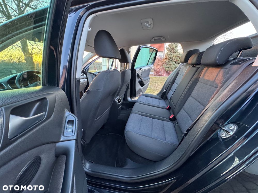 Volkswagen Golf - 27