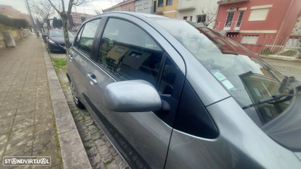 Toyota Yaris 1.0 VVT-i Sol - 9