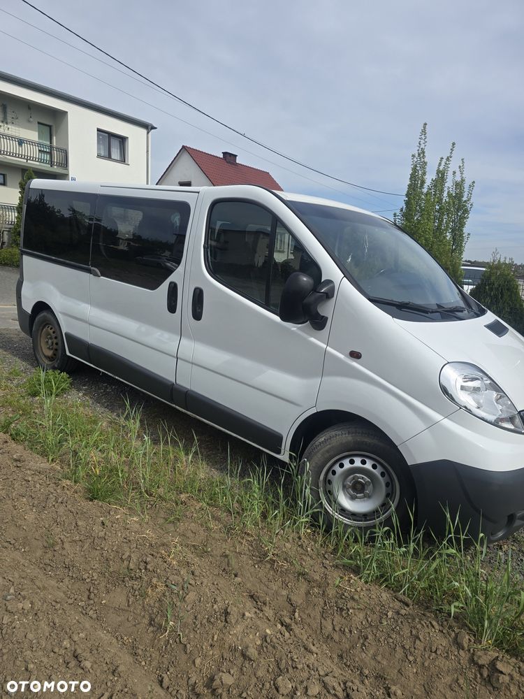 Opel Vivaro - 2