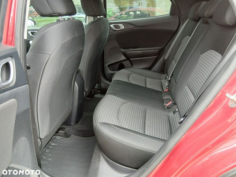 Kia XCeed 1.5 T-GDI M - 17