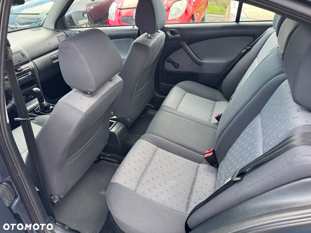 Skoda Octavia 1.6 Tour - 15