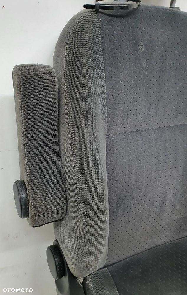 FOTEL LEWY PRZÓD PRZEDNI KIEROWCY GRZANY FORD FOCUS MK1 EUROPA - 6